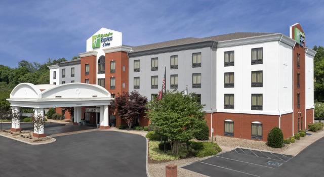 Holiday Inn Express & Suites Knoxville-Clinton by IHG, Забронировать Отель Отели Теннесси с парковкой, Парковка