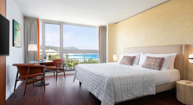 Двухместный номер Deluxe с балконом и с видом на сад Le Meridien Nice