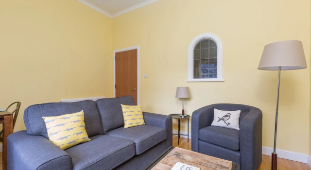 393 Old Tolbooth Wynd Apartment 3