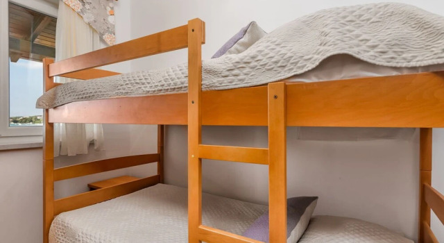Mare 6 Kampor in Kampor, Varaa Hotelli Hotellit Kvarner Islands uima-altaalla, Uima-allas