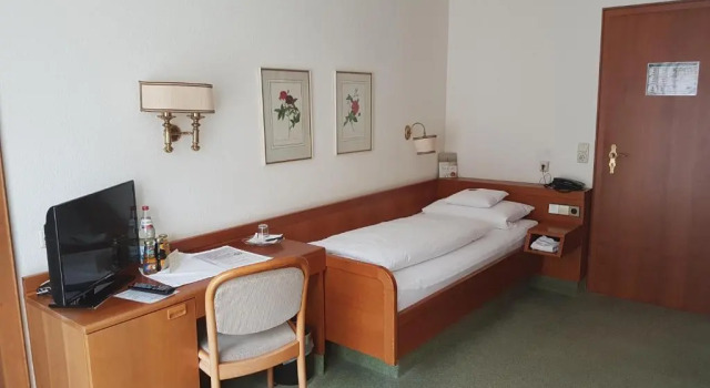 Одноместный номер Standard с балконом Kurhotel Roswitha