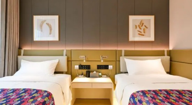 Двухместный люкс с балконом Light year Beach Park Resort Hotel