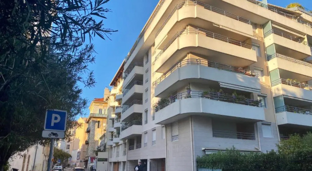 HEART of Nice- Modern Elegant 2BR Flat Big terrace, Забронировать Отель Ницца Приморские Альпы, рядом с Набережная Соединенных Штатов