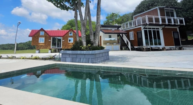 Tres Marias Farmhouse with Pool, Réserver Maison d'hôtes Cuyapo Philippines