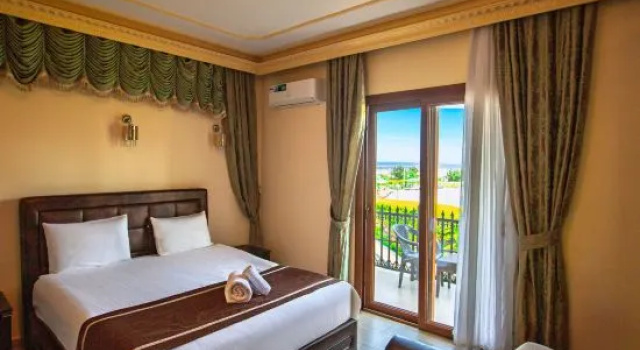 Sunny Side Suites by HolidayKeys, Varaa Hotelli Hotellit Northern Cyprus pysäköinnillä, Pysäköinti
