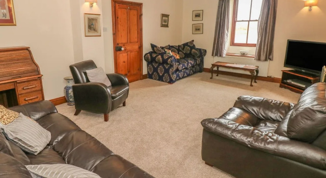 Gwryd Bach Farmhouse