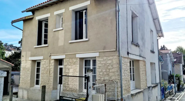 Chaleureuse Maison Avec Grande Terrasse au Calme, Réserver Hôtel Angoulême 