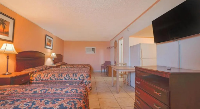 Шестиместный номер Standard Monterrey Motel Padre Island, Corpus Christi BY OYO
