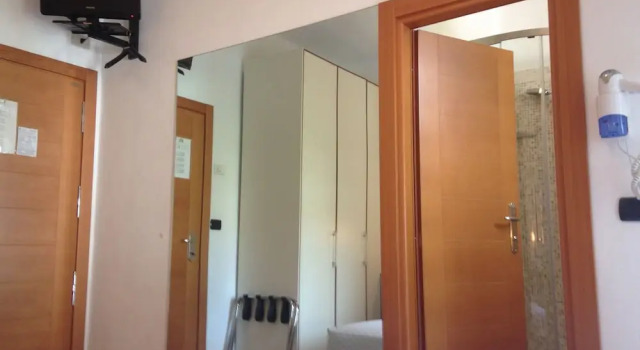 Трёхместный номер Standard с балконом Hotel Villa Fiorita