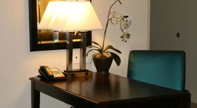 Четырёхместный люкс Hampton Inn & Suites Smithfield