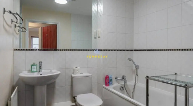 2 Bed Apartment Central Reading & Parking, Varaa Huoneisto Asunnot kohteessa Merseyside, Huoneisto