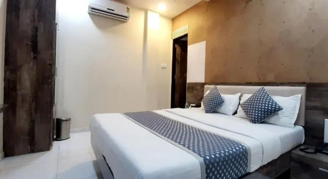 Двухместный номер Deluxe Hotel Aroma- Dadar