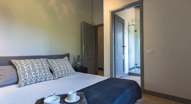 Splendid Villa in Preggio With Swimming Pool, Rezerwuj Willa Hotele w Preggio z parkingiem, Parking