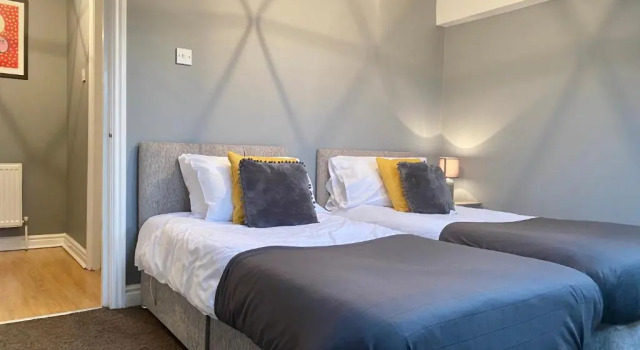 Alpheus Living: Newsham Apartment