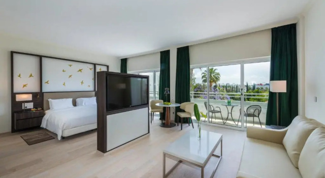 Двухместный полулюкс Hilton Nicosia