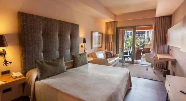 Двухместный номер Pool Deluxe Lopesan Baobab Resort