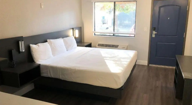 Номер Standard Motel 6 Sacramento CA Natomas