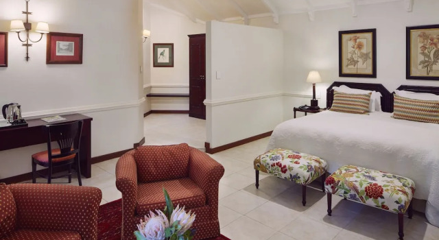 Люкс с балконом и с видом на сад Selborne Golf Estate, Hotel & Spa