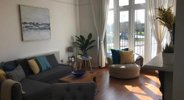 Апартаменты Deluxe All On Your Doorstep