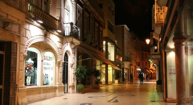 Hotel Dona Leonor, Rezervovat Hotel Hotely v Oeste s parkováním, Parkování