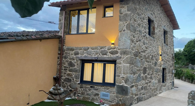 As Penedas, Casa dos Arcos