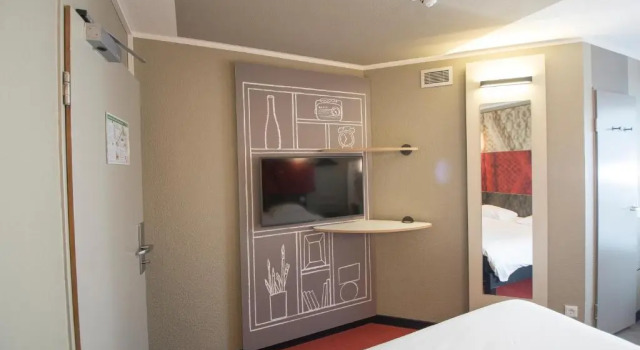 Двухместный номер Standard ibis Köln Centrum