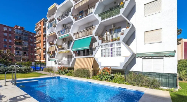Sunny Coastal Retreat for 4, Забронировать Апартаменты/квартира Апартаменты Торремолинос, рядом с Парафия Архангела Михаила, Апартаменты/квартира