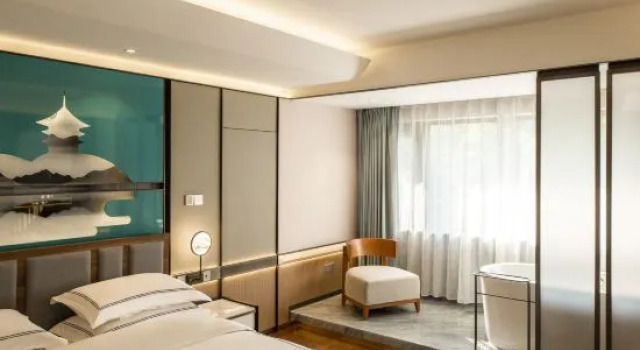 Кровать в общем номере LUXEH Hotel