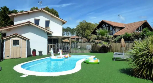 VILLA CASA KOKO 10 PERS piscine chauffée, pétanque, ping pong VIEUX-BOUCAU, Забронировать Вилла Виллы Вьё-Буко-ле-Бэн, Вилла