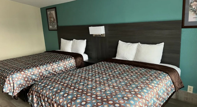 Четырёхместный номер Deluxe Budget Inn - Ft Myers