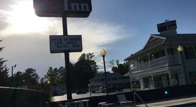 Woodstream Inn, Book Hotel Hogansville Georgia