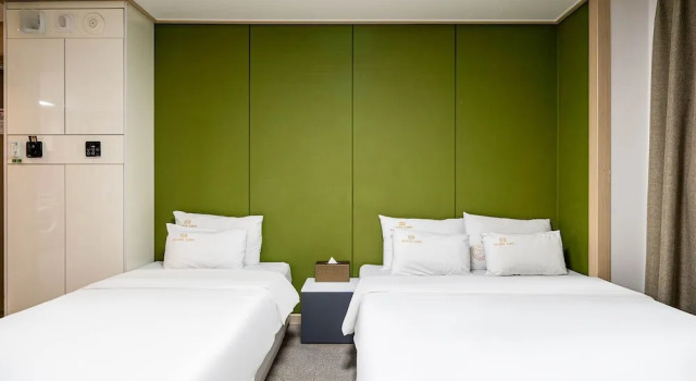 Suite Residence Hotel LINE