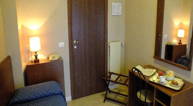 Standard Einzel Zimmer Hotel Consul