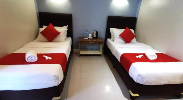 Standardowy dwuosobowy pokój Charms Hotel