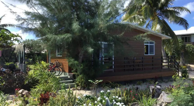 Коттедж Matira Beach Bungalow Waterfront