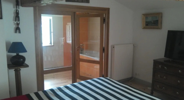 Chambre d'hôtes Château De Champdolent, Rezerwuj Hotel Hotele w Charente-Maritime z parkingiem, Parking