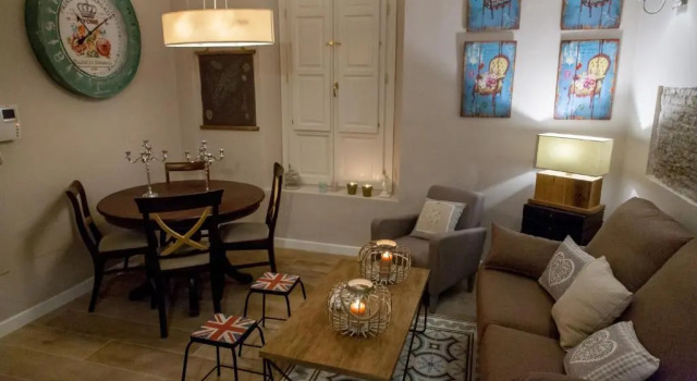 Семейный люкс Apartamentos Luna Suites Palacio Almagra