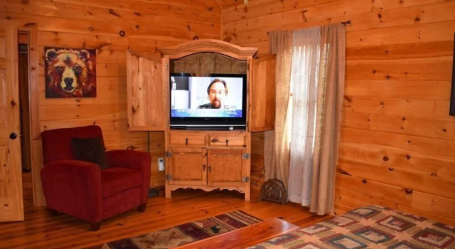 Wolf Mountain Hideaway, Buchen Sie Ferienhaus Wolf Creek USA