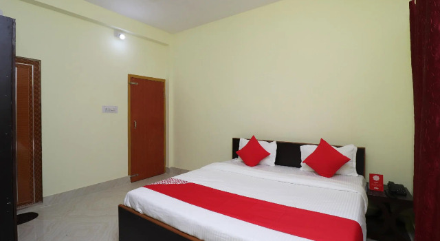 OYO Flagship 29602 Shine Inn, Prenota Hotel Hotel a Orissa con parcheggio, Parcheggio