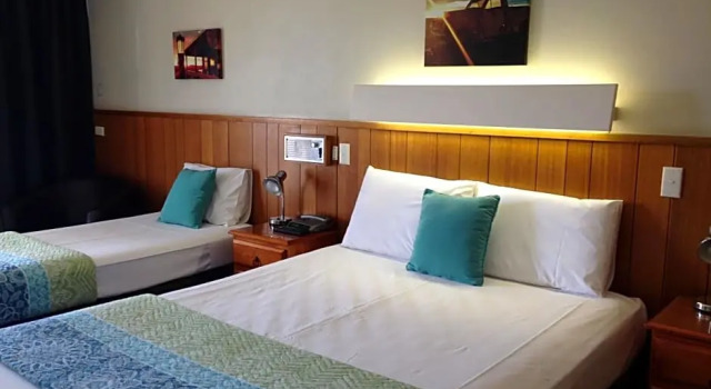 Standard Zimmer Gatton Motel