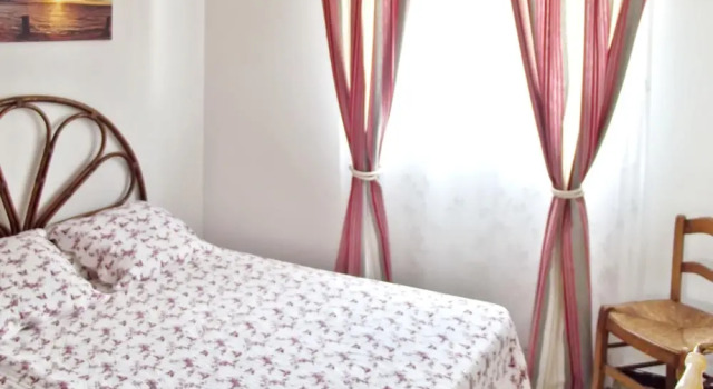 House With 2 Bedrooms in Frontignan, With Enclosed Garden and Wifi - 3, Rezerwuj Hotel Hotele w Frontignan z parkingiem, w pobliżu Frontignan Plage, Parking