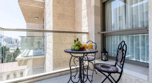 Luxury One-Bedroom Apartment/parking in city center, Varaa Huoneisto Jerusalem Jerusalem District, lähellä Temple Mount