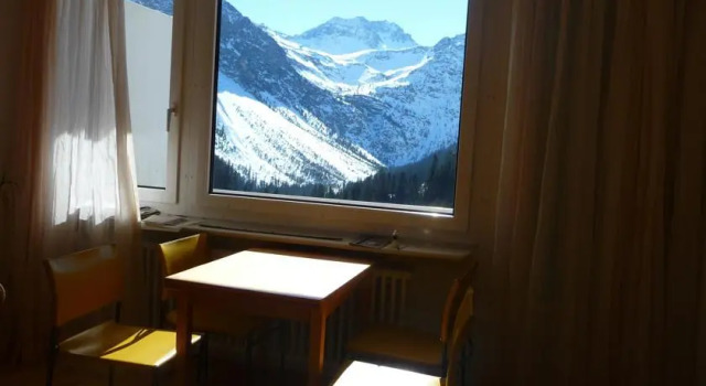 Apartment Bergblick, Забронировать Апартаменты/квартира Отели Ароза с парковкой, рядом с Prätschli, Парковка