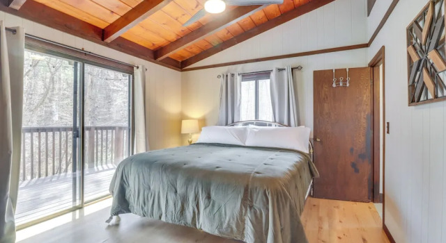 Mcgaheysville Vacation Rental: Yard & Fire Pit!, Prenota Hotel Hotel a Virginia con parcheggio, Parcheggio