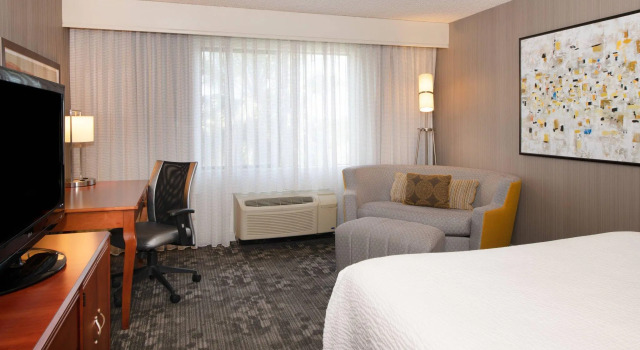 Двухместный номер Deluxe Courtyard by Marriott Newark Silicon Valley