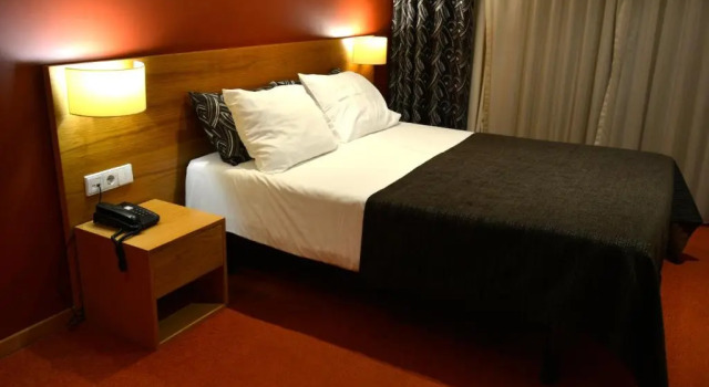 Апартаменты Paredes Hotel Apartamento