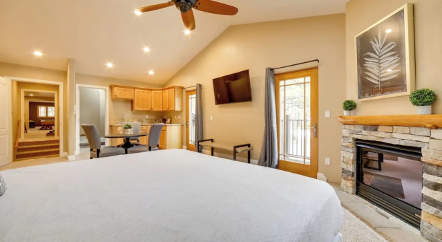 4 Mi to Ski Mt Rose: Sleek Reno-lake Tahoe Home, Rezerwuj Dom wakacyjny Reno Stany Zjednoczone
