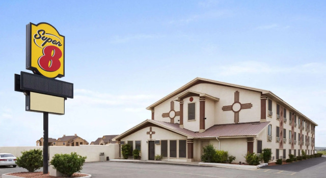 Номер Standard Super 8 by Wyndham Carlsbad