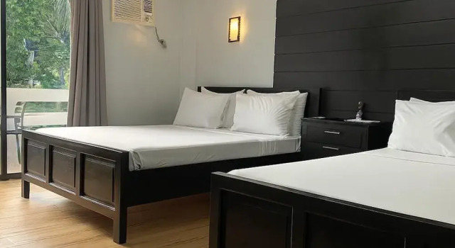 Семейный номер Standard Baggak Hotel and Restaurant by SMS Hospitality