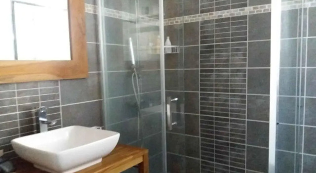 Апартаменты Beau F2 classé, vue mer, spa, jardin, parking et deck privatifs - piscine partagée